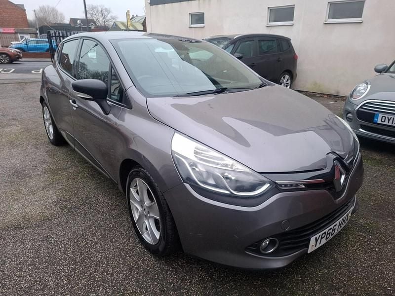 Used Renault Clio IV Dynamique 90 HP (66 kW) 2016 Grey Hatchback
