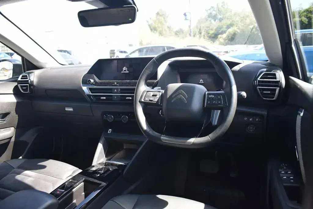 Used Citroën C4 PureTech 130 HP (95 kW) 2024 Grey SUV