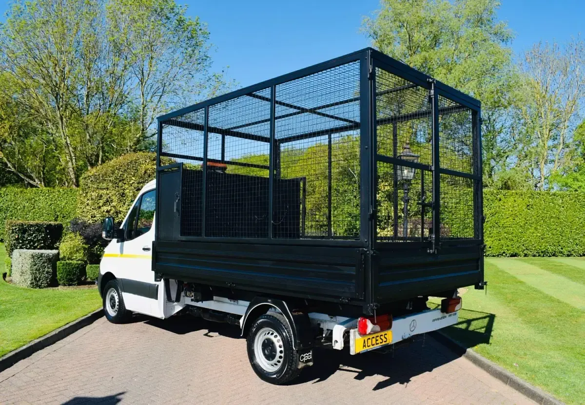 Używany Mercedes Sprinter Progressive 2021 Biały Van