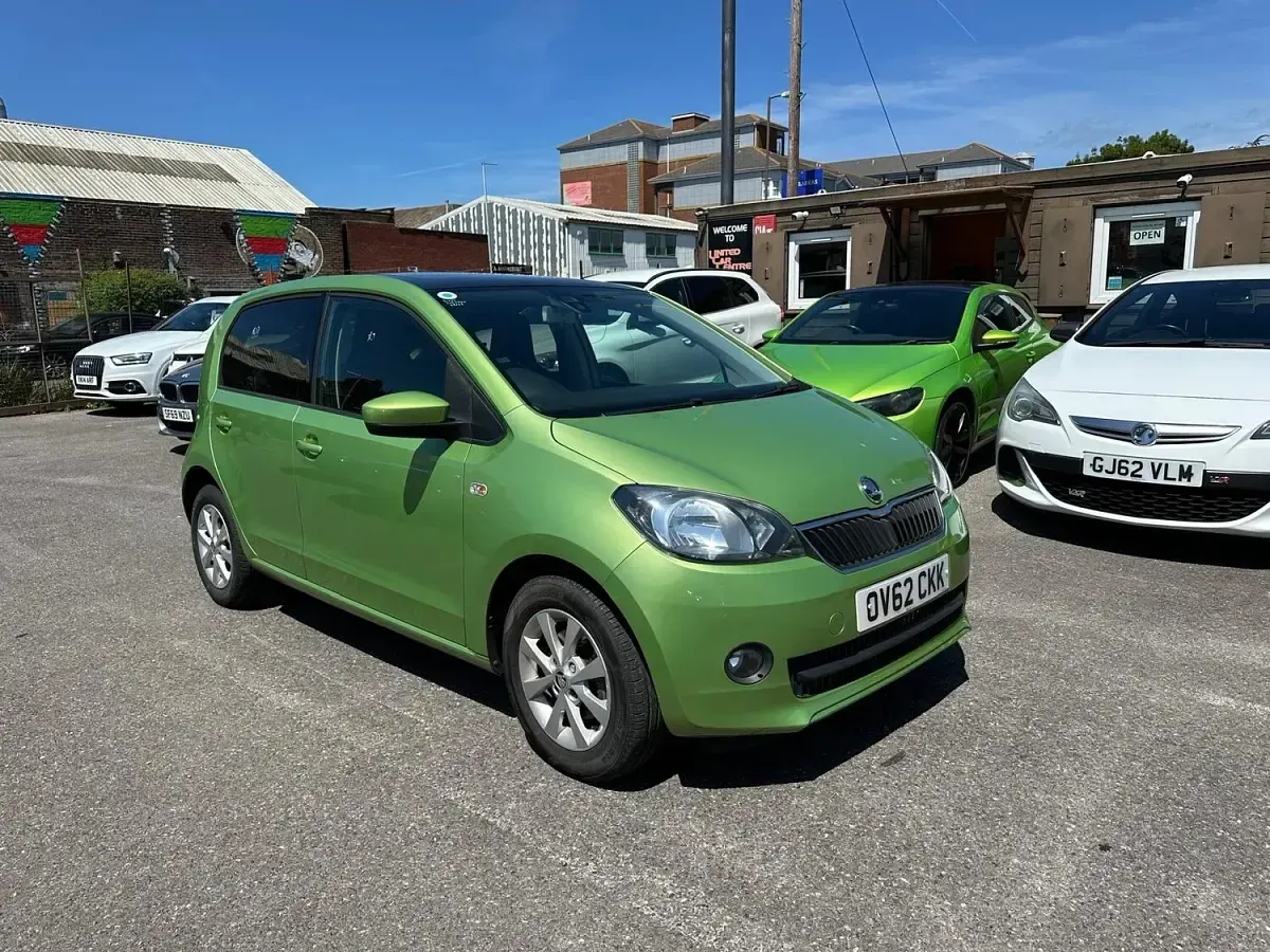 Used Skoda Citigo Elegance 75 HP (55 kW) 2012 Green Hatchback