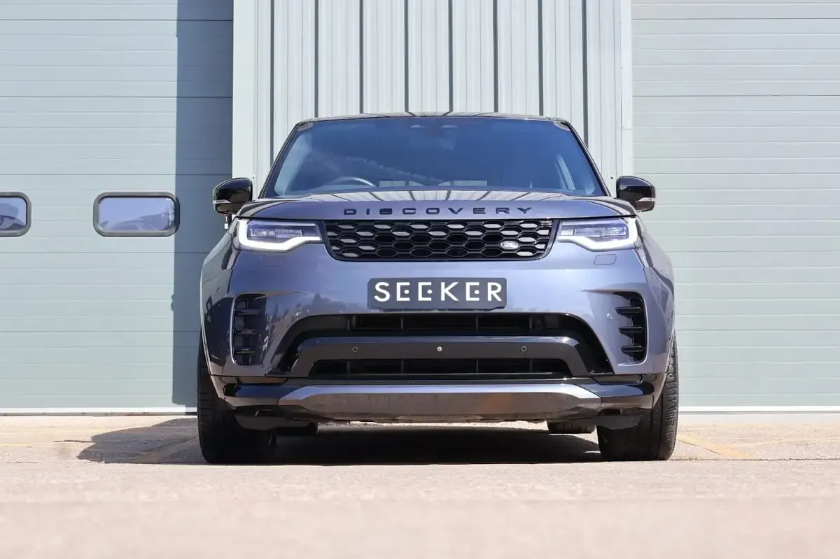 Used Land Rover Discovery HSE Dynamic 2023 Blue SUV