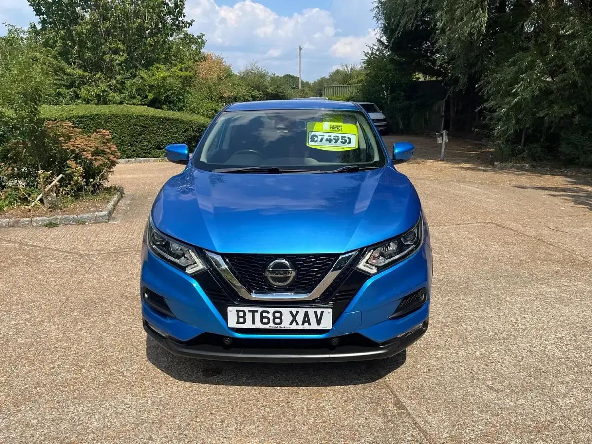 Used Nissan Qashqai Acenta Premium 2018 Blue SUV