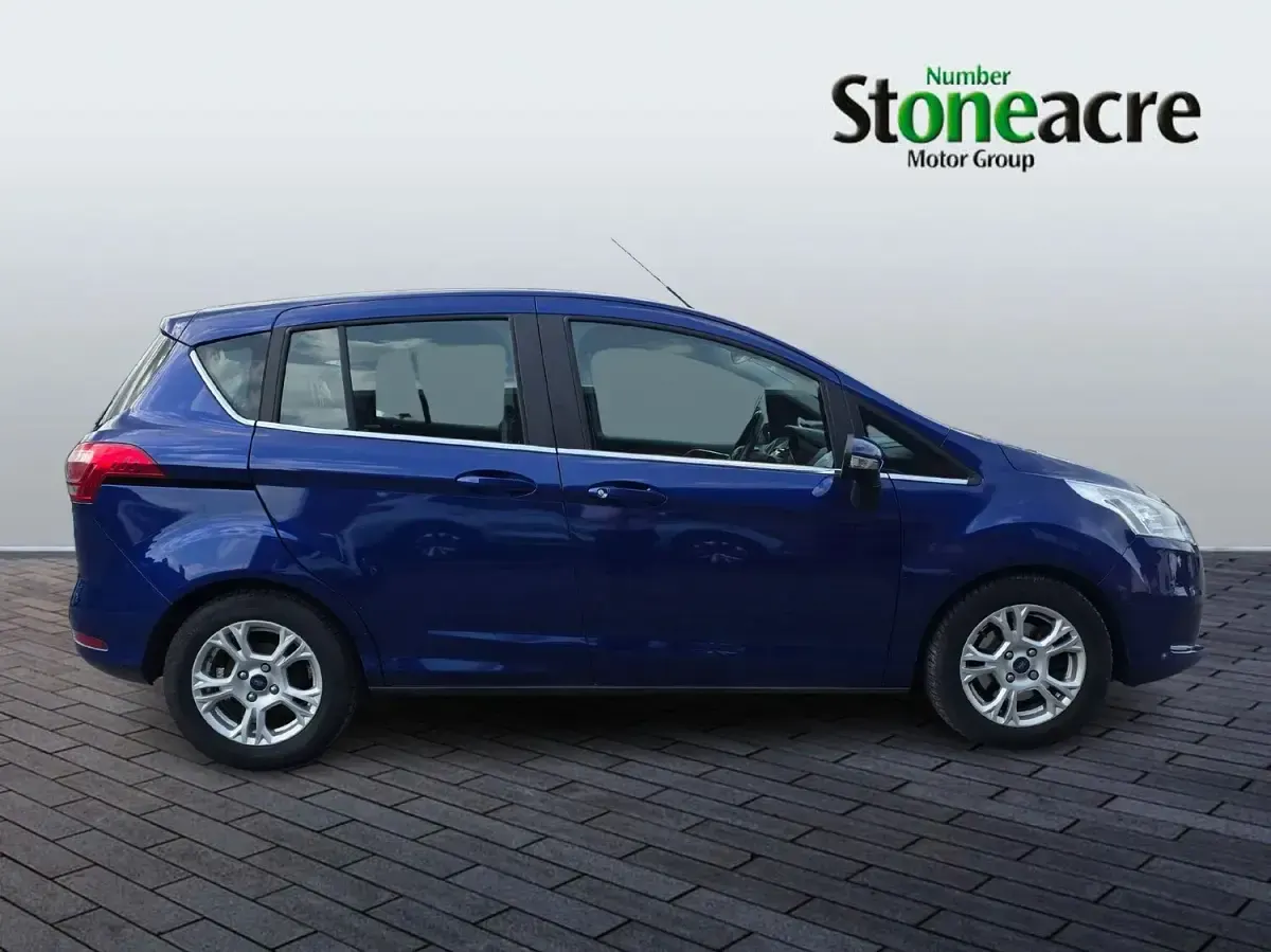 Used Ford B-MAX Zetec 2018 Blue MPV