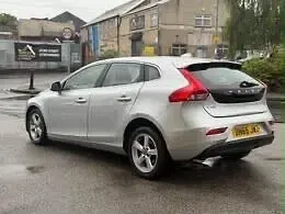 Used Volvo V40 SE 120 HP (88 kW) 2015 Silver Hatchback