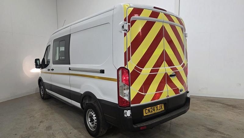 Usado Ford Transit Trend 130 CV (95 kW) 2024 Blanco Van