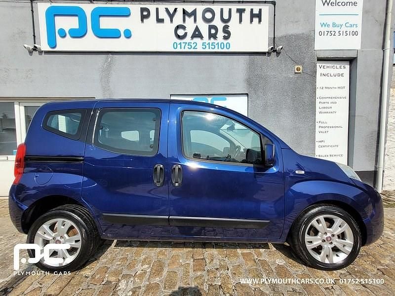Used Fiat Qubo Trekking 95 HP (69 kW) 2012 Blue MPV