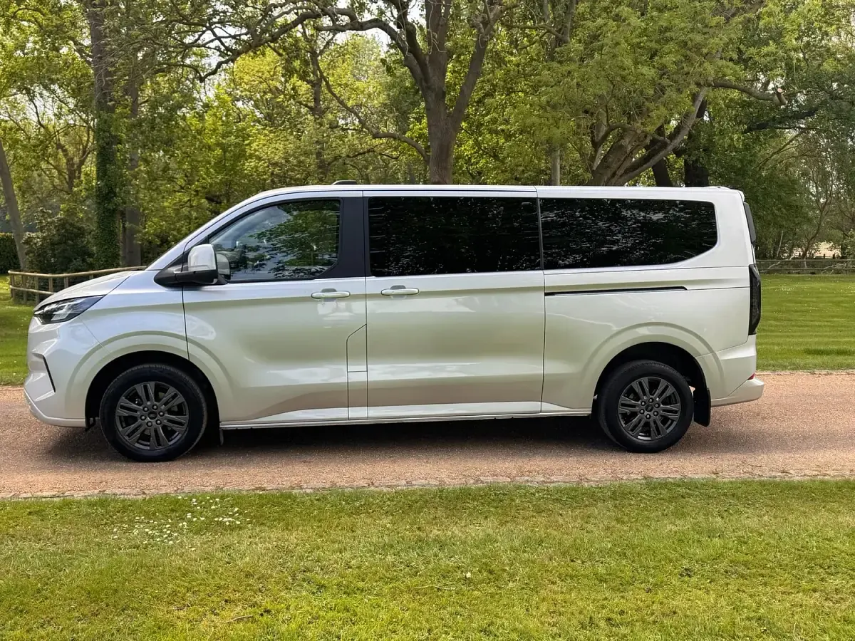 Used Ford Tourneo Custom Titanium 136 HP (100 kW) 2024 Silver Van
