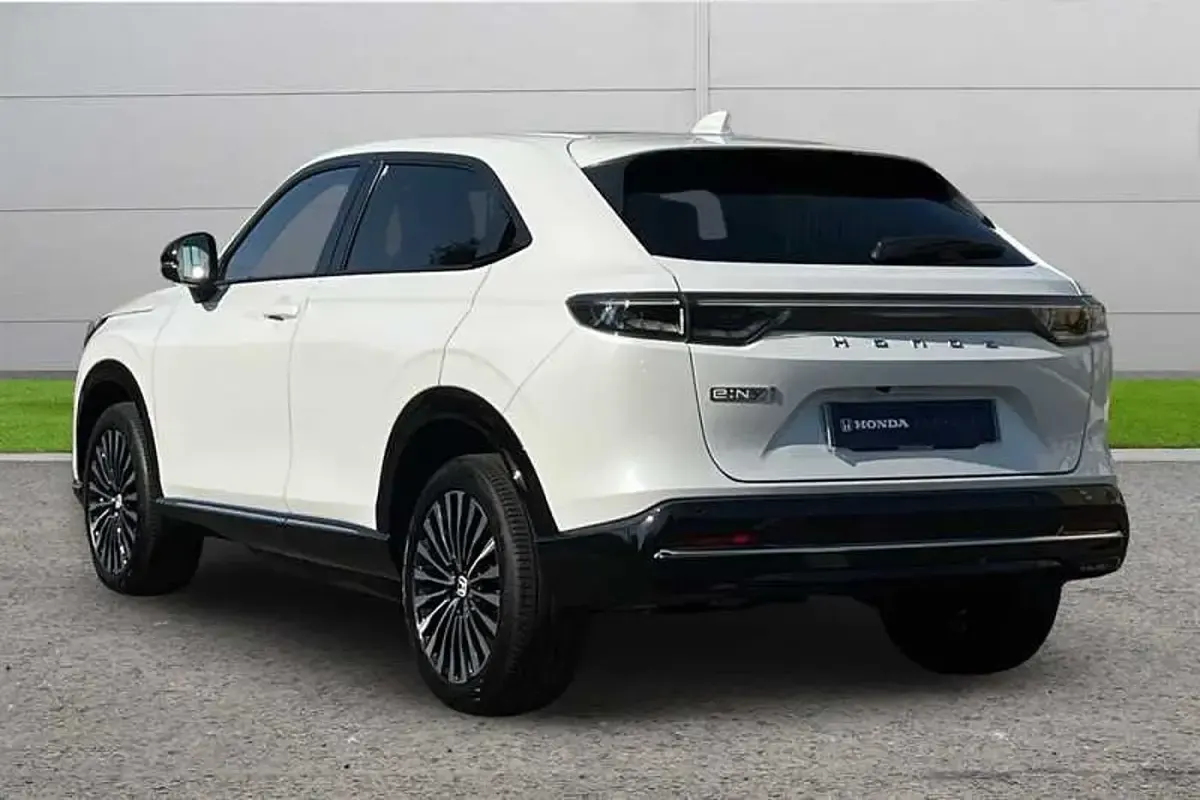 Used Honda e:Ny1 Elegance 150 kW (204 HP) 2024 Platinum white SUV