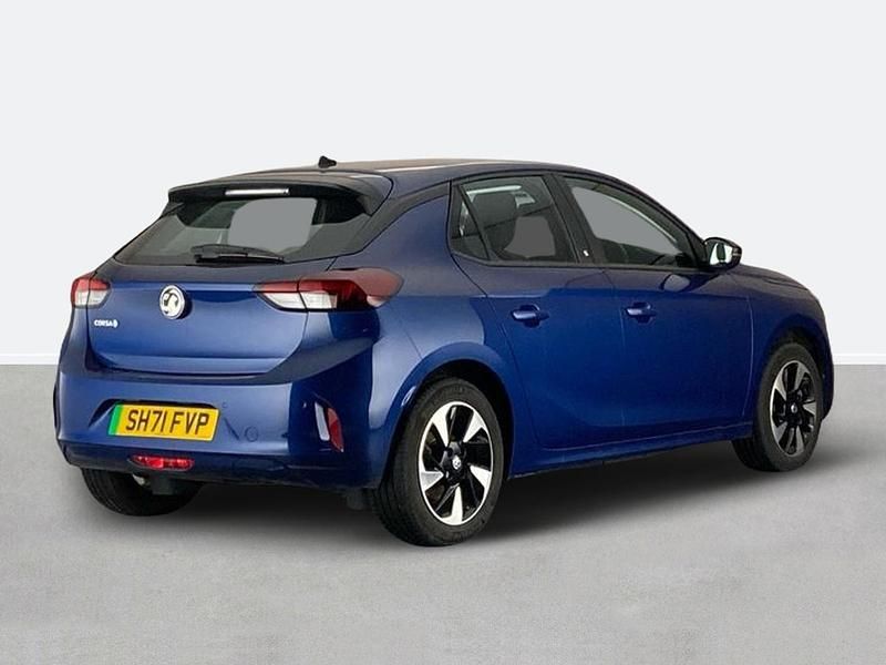 Second-hand Vauxhall Corsa-e 100 kW (136 CP) 2021 Albastru Hatchback