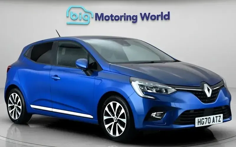 Used Renault Clio Iconic 101 HP (74 kW) 2020 Hatchback