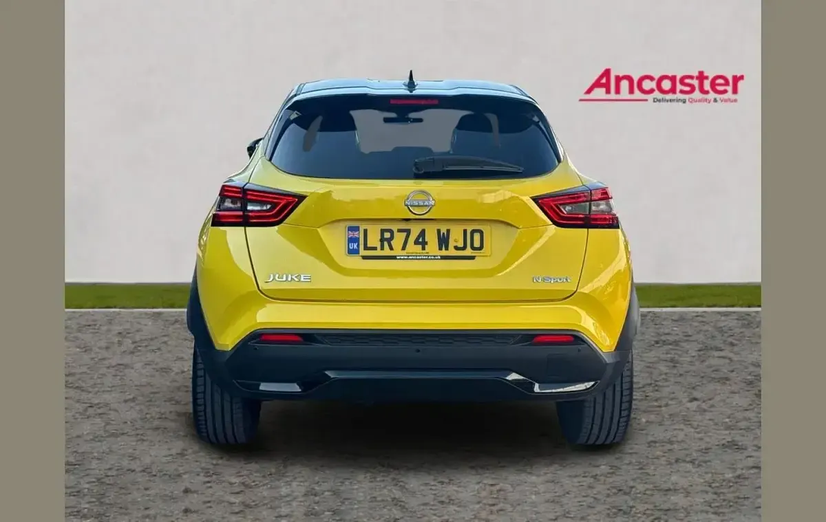Used Nissan Juke 112 HP (82 kW) 2024 Yellow SUV