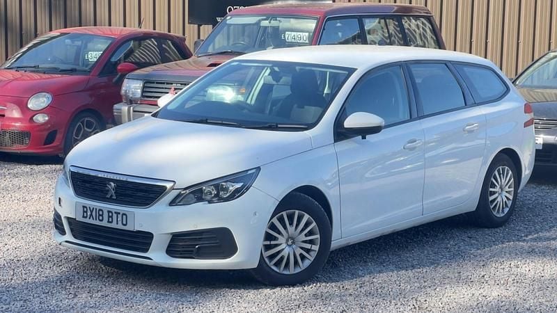 Usado Peugeot 308 Access 2018 Branco Carrinha