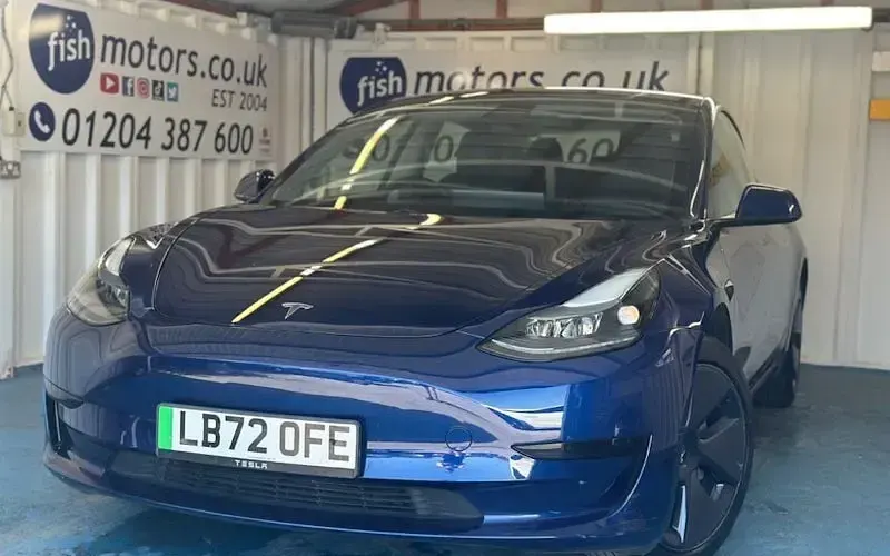 Begagnad Tesla Model 3 RWD 180 kW (245 HK) 2022 Sedan