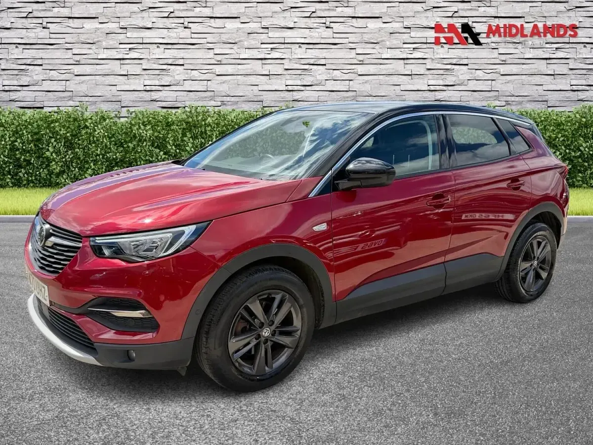 Used Vauxhall Grandland X SRi 130 HP (95 kW) 2020 Red SUV