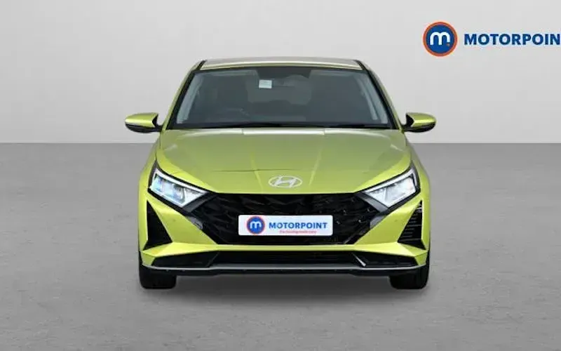 Used Hyundai i20 Premium 101 HP (74 kW) 2025 Green Hatchback
