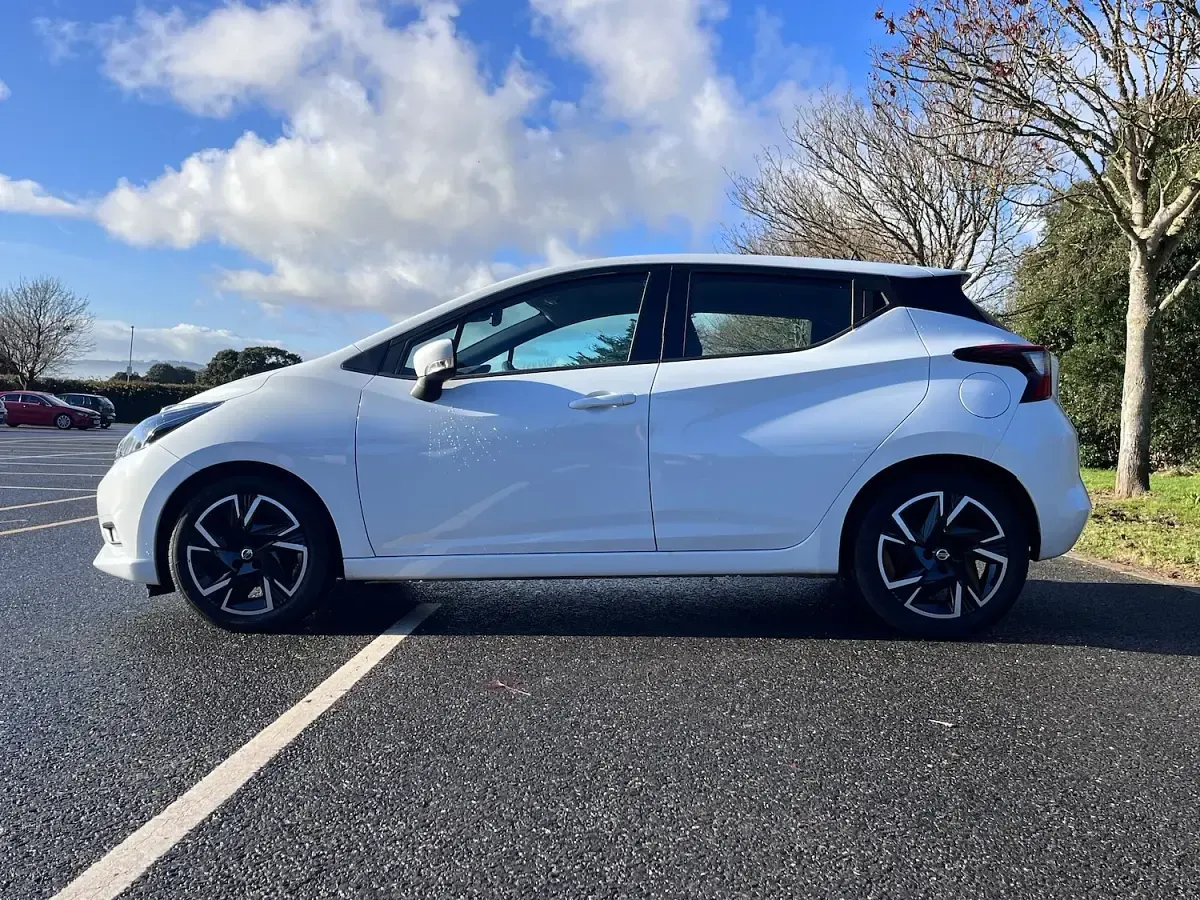 Used Nissan Micra Acenta 92 HP (67 kW) 2022 White Hatchback