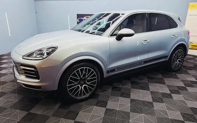 Used Porsche Cayenne 340 HP (250 kW) 2019 Silver SUV