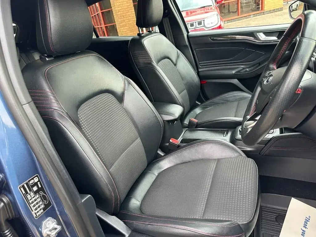 Used Ford Focus ST-Line X 125 HP (91 kW) 2021 Blue Hatchback