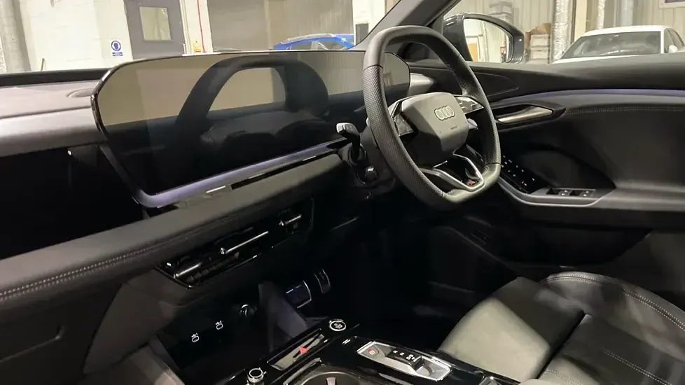 Used Audi Q6 e-tron S-Line 225 kW (306 HP) 2025 Black SUV