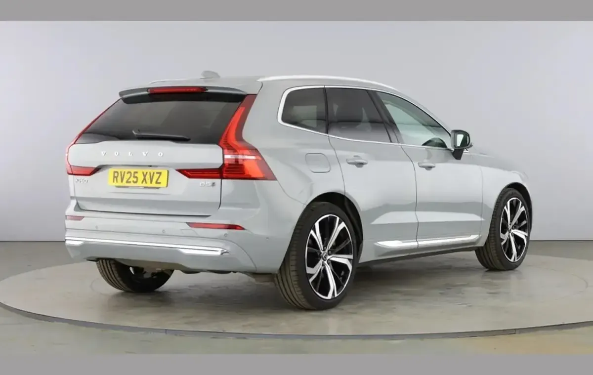 Used Volvo XC60 Ultra 247 HP (181 kW) 2025 Grey SUV