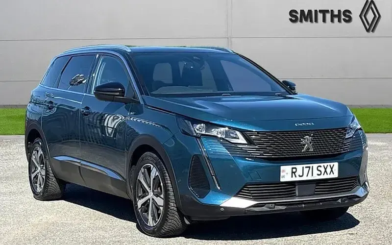 Used Peugeot 5008 Premium 131 HP (96 kW) 2022 SUV