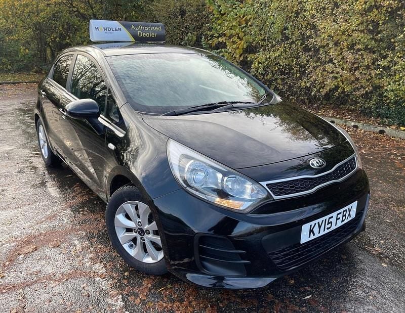 Black Used 2015 Kia Rio Hatchback | £4,350 (Fair price) - Image 1/4