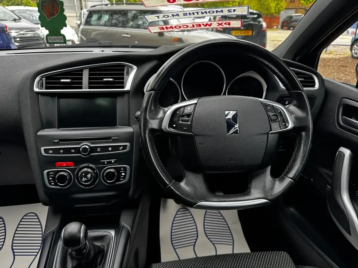 Used DS Automobiles DS4 Elegance 120 HP (88 kW) 2016 Blue Hatchback