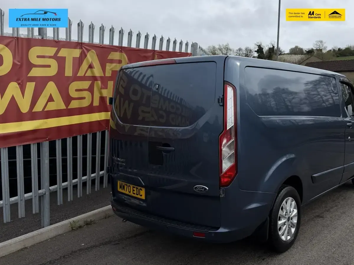 Used Ford Transit Custom Limited 130 HP (95 kW) 2020 Blue Van