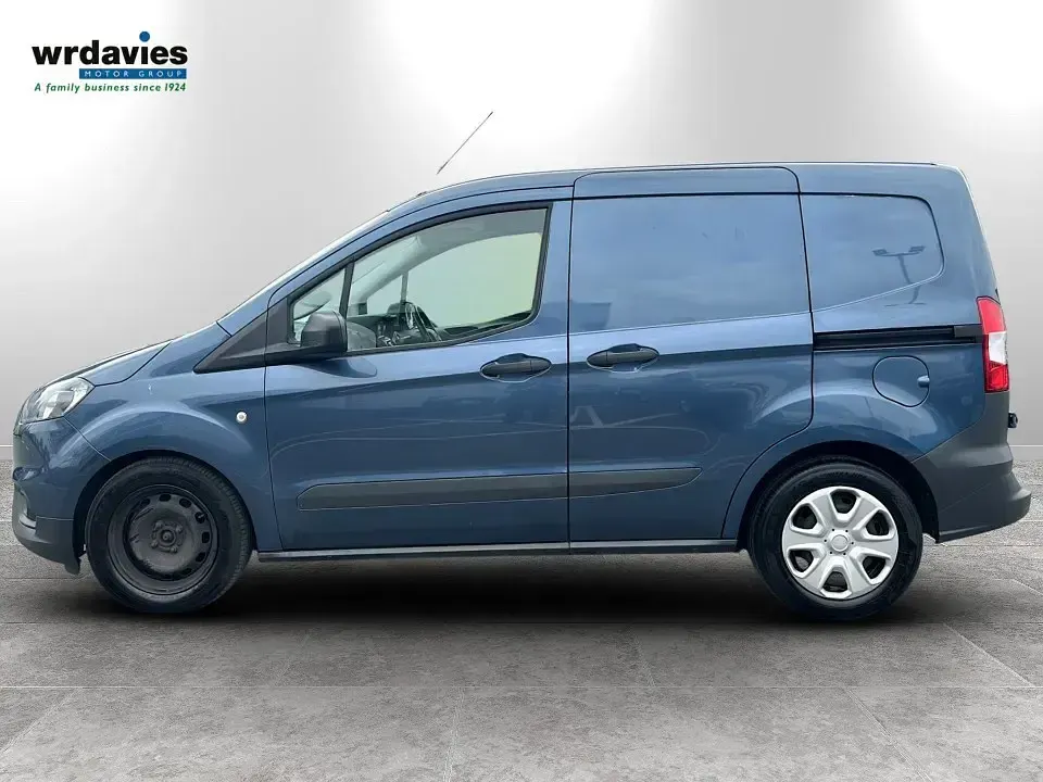 Second-hand Ford Transit Trend 2023 Albastru Van