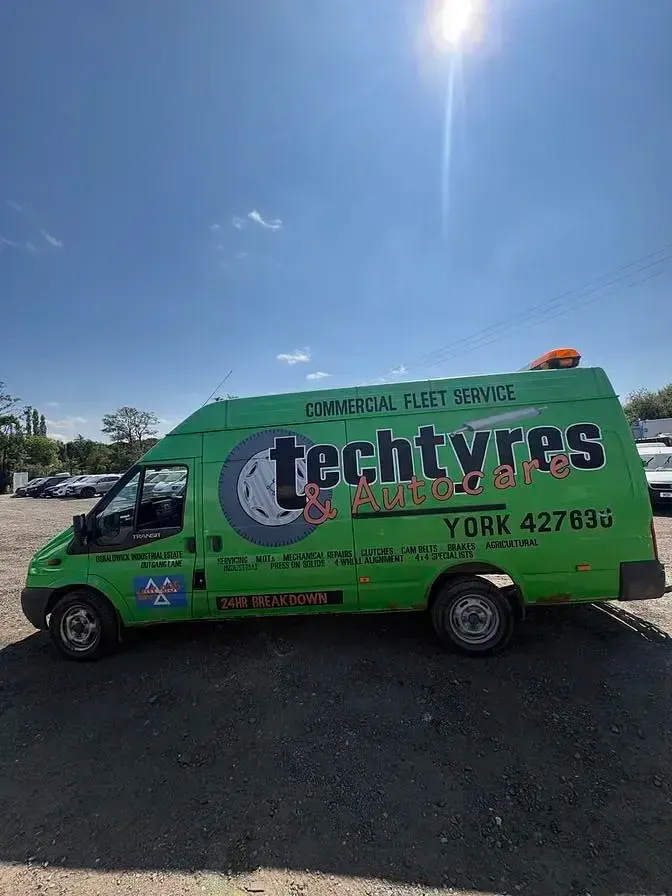 Used Ford Transit 100 HP (73 kW) 2012 Yellow Van