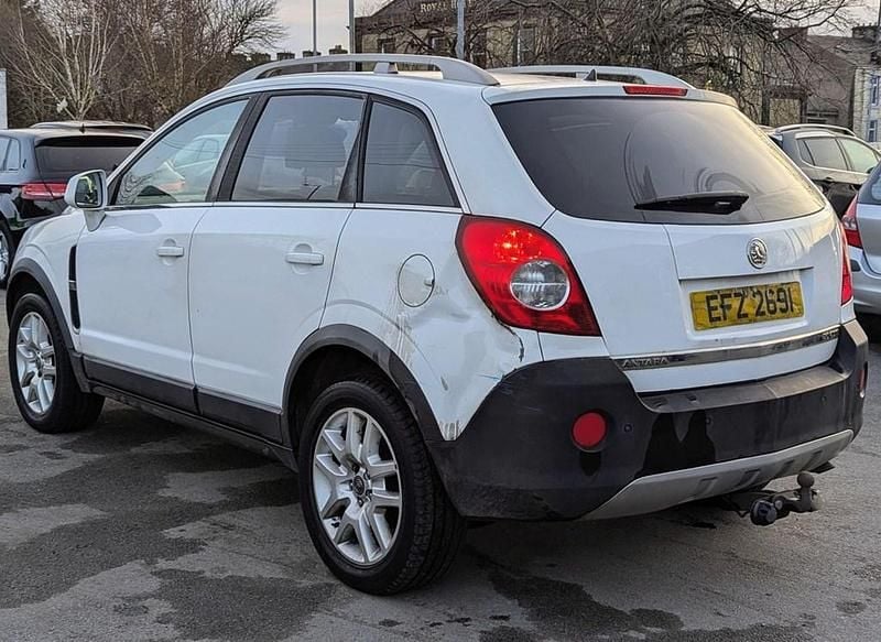 Used Vauxhall Antara 150 HP (110 kW) 2010 White SUV