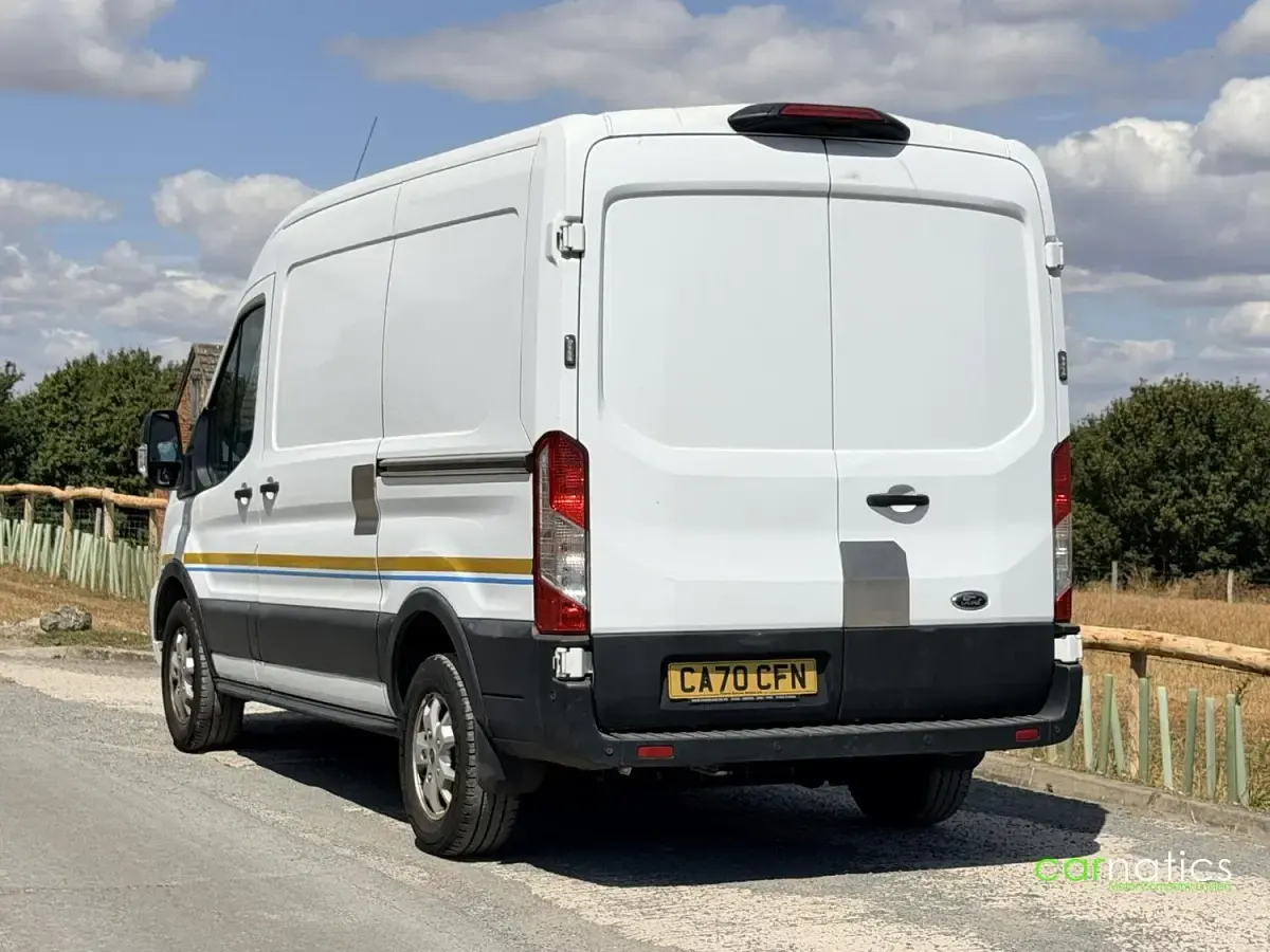 Used Ford Transit Limited 130 HP (95 kW) 2021 White Van