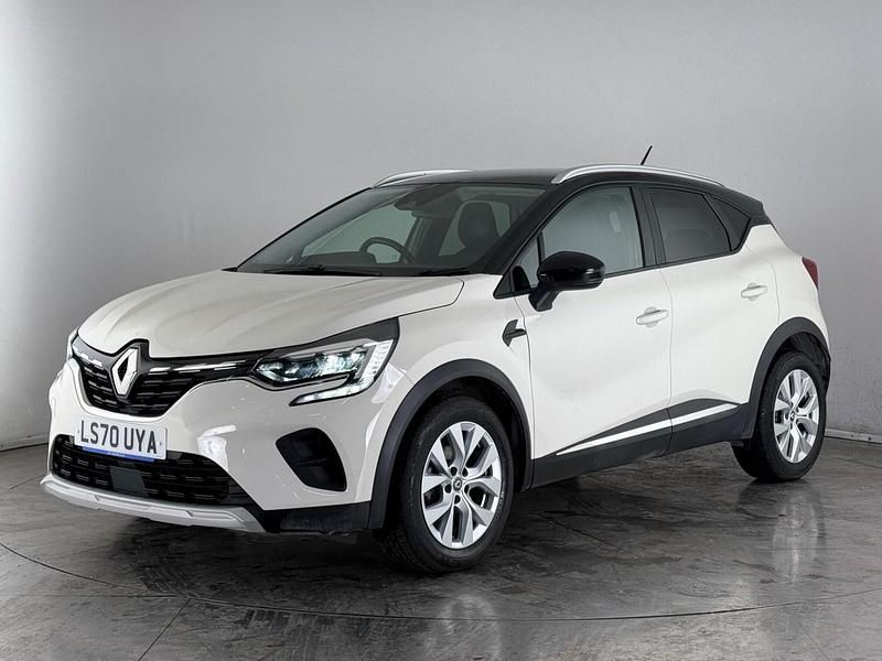 Used Renault Captur Iconic 131 HP (96 kW) 2020 White/black SUV
