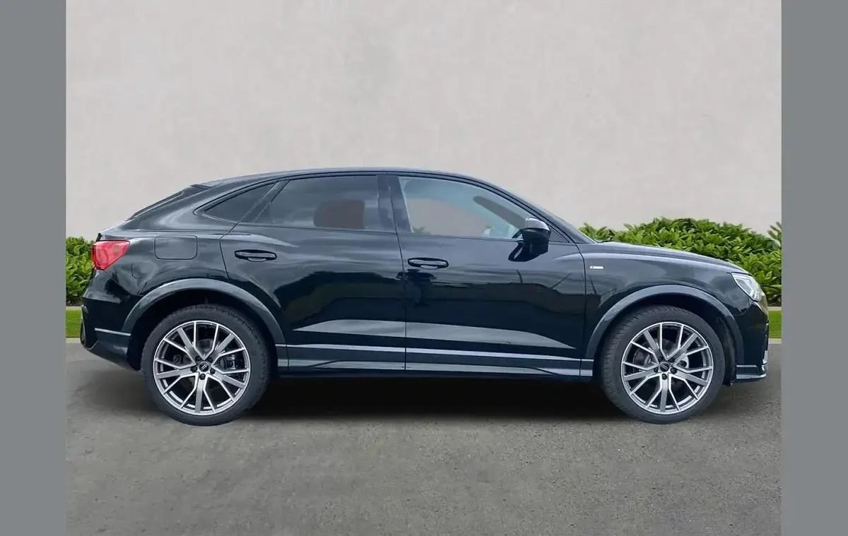 Used Audi Q3 Black Edition 147 HP (108 kW) 2025 Black SUV