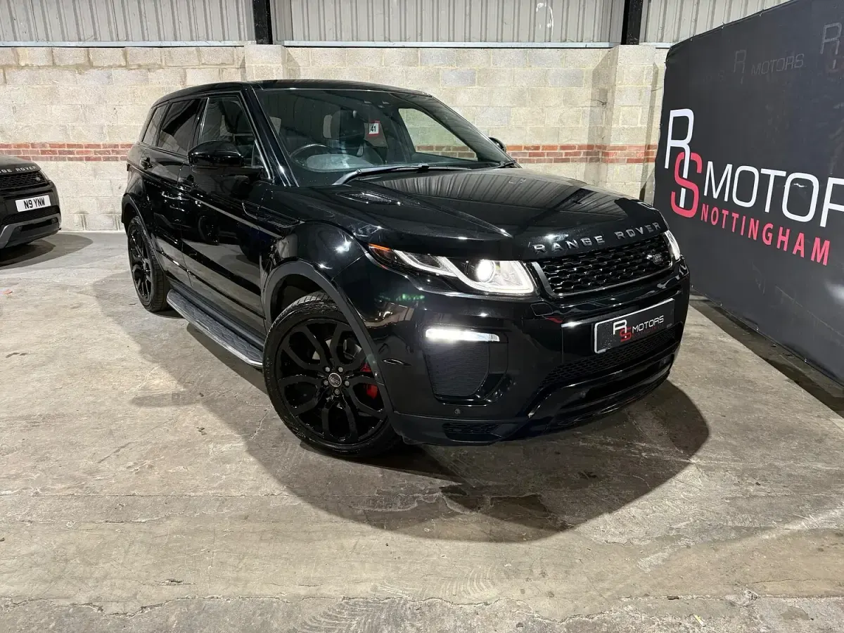 Used Land Rover Range Rover evoque HSE Dynamic 180 HP (132 kW) 2018 Black Estate
