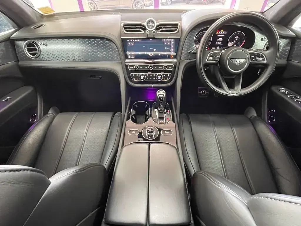 Used Bentley Bentayga 550 HP (404 kW) 2020 Grey SUV