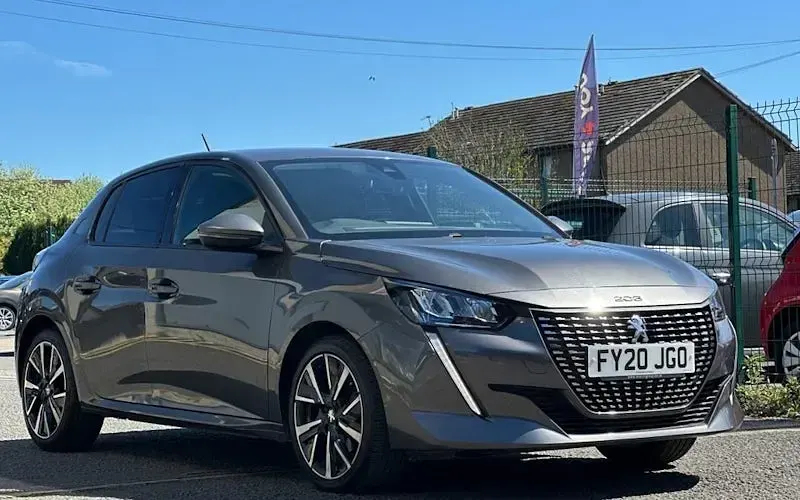 Used Peugeot 208 Allure Premium 102 HP (75 kW) 2022 Hatchback