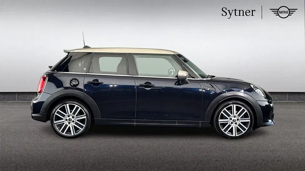Used Mini Cooper S Exclusive 176 HP (129 kW) 2021 Black Hatchback