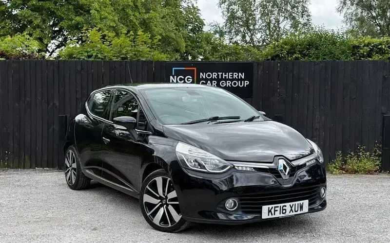 Used Renault Clio Dynamique 90 HP (66 kW) 2016 Hatchback
