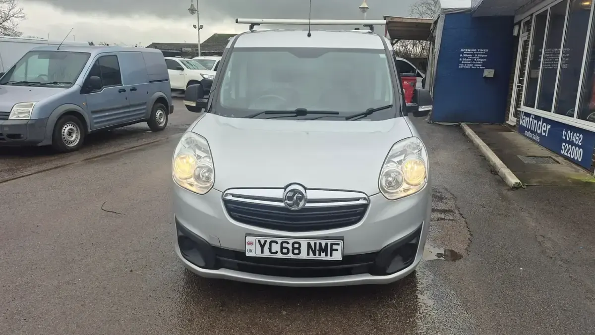 Used Vauxhall Combo Sportive 2018 Silver MPV