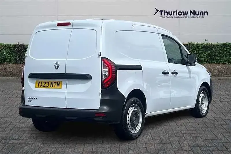 Używany Renault Kangoo 95 KM (69 kW) 2023 Biały Minivan