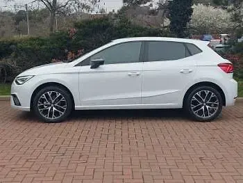 Used Seat Ibiza XCELLENCE 95 HP (69 kW) 2025 White Hatchback