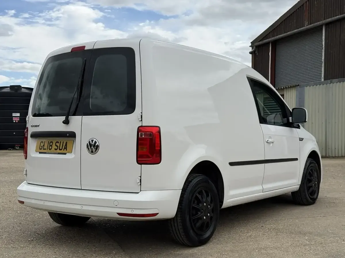 Used VW Caddy Trendline 122 HP (89 kW) 2018 White MPV