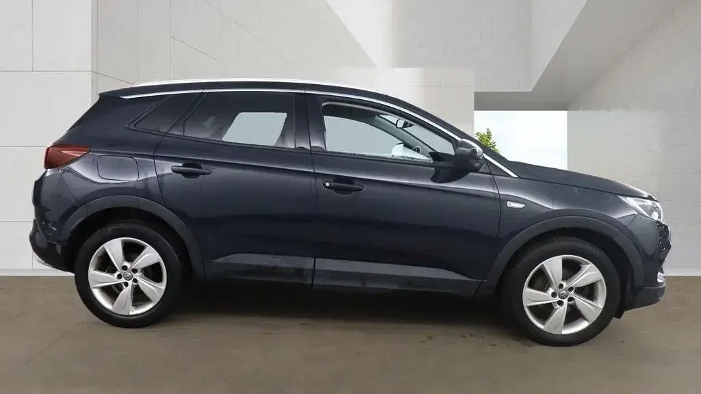 Used Vauxhall Grandland X Elite 130 HP (95 kW) 2019 Grey SUV