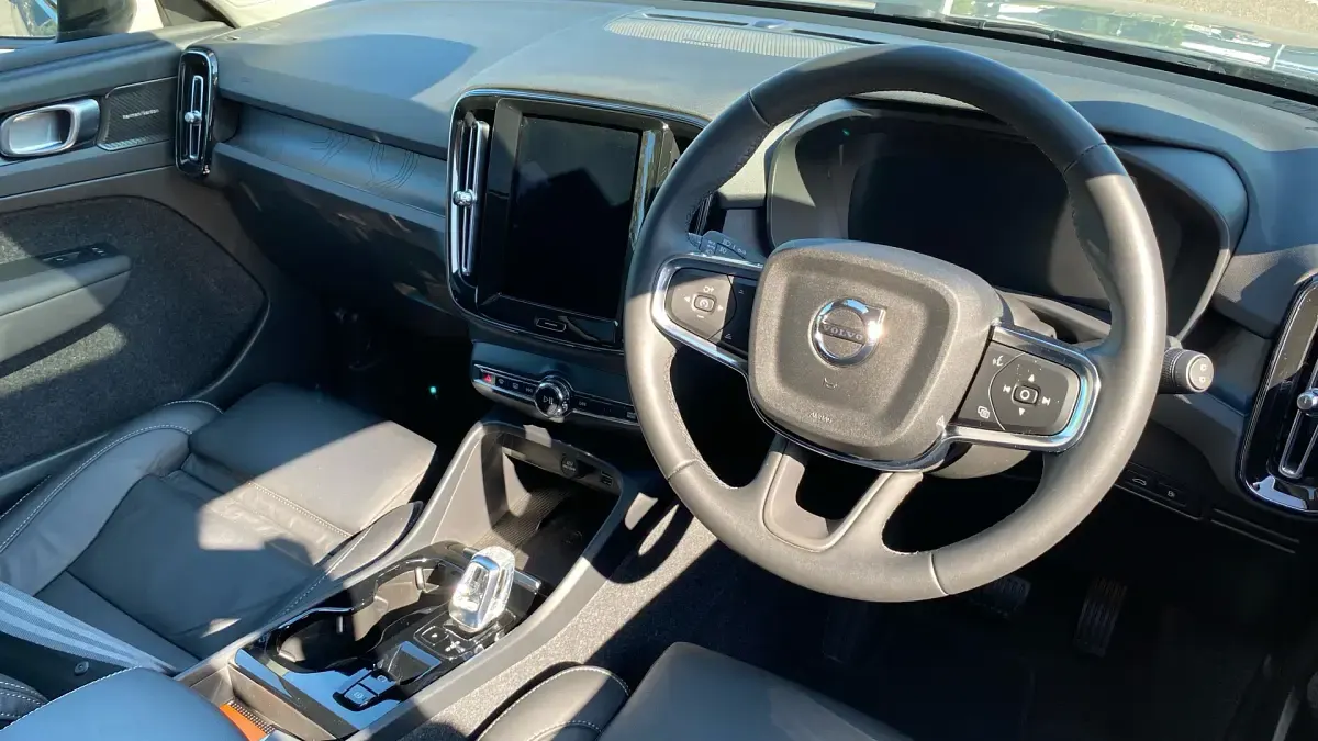 Used Volvo XC40 Ultimate 262 HP (192 kW) 2023 Grey SUV