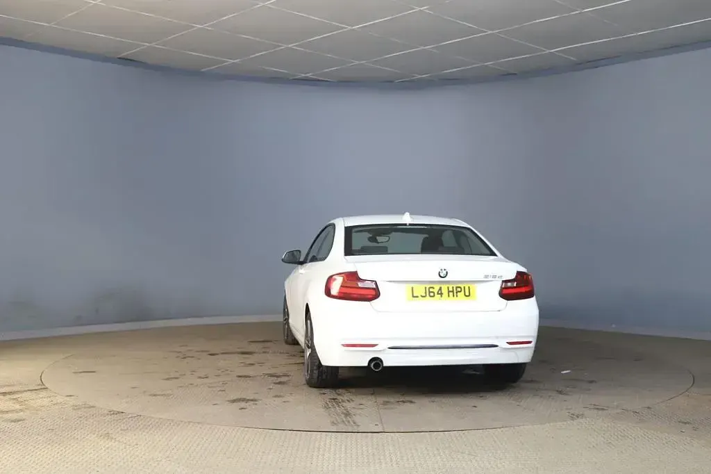 Used BMW 218 Sport Line 2014 White Coupe