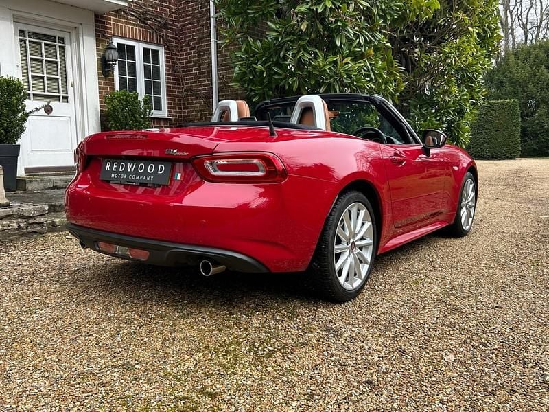 Used Fiat 124 Spider Lusso 140 HP (102 kW) 2018 Red Cabriolet