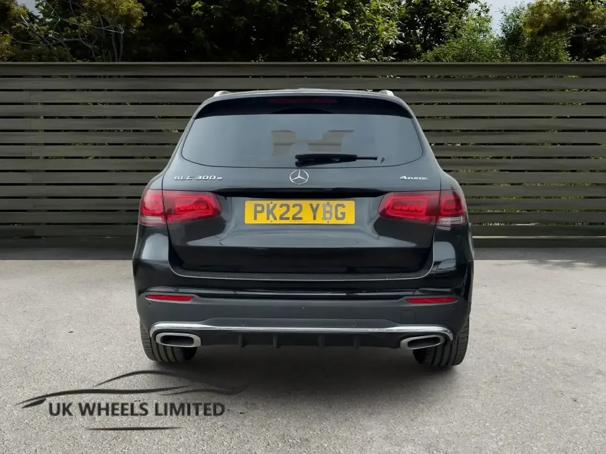 Usado Mercedes GLC300e AMG Line Premium 2022 Preto Carrinha