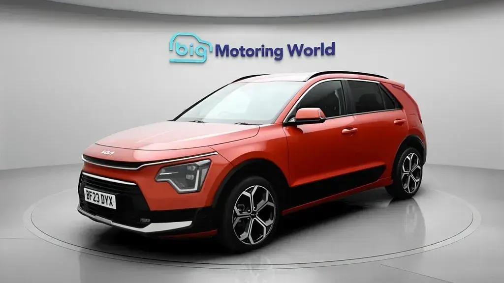 Used Kia Niro 139 HP (102 kW) 2023 Orange SUV