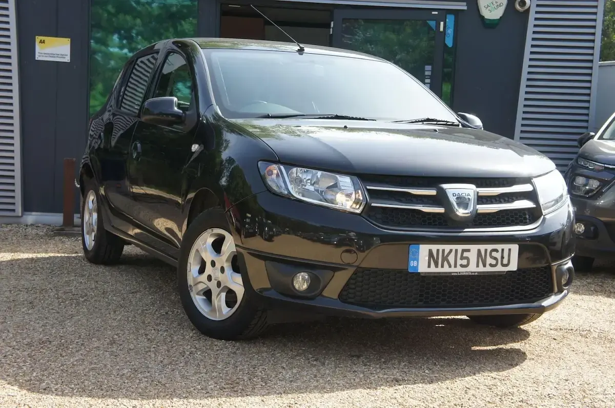 Used Dacia Sandero Lauréate 75 HP (55 kW) 2015 Black Hatchback
